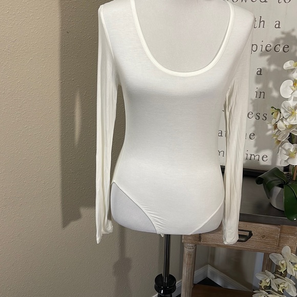 Ivory Long Sleeve Bodysuit - Picture 1 of 4